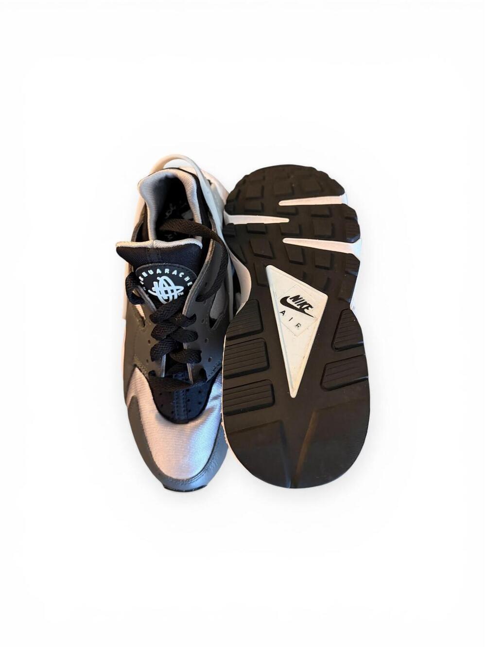 Nike Air Huarache Black/Light Smoke Grey/Blue Tint/Iron Grey Colorway, Size 5.5 - Picture 5 of 9